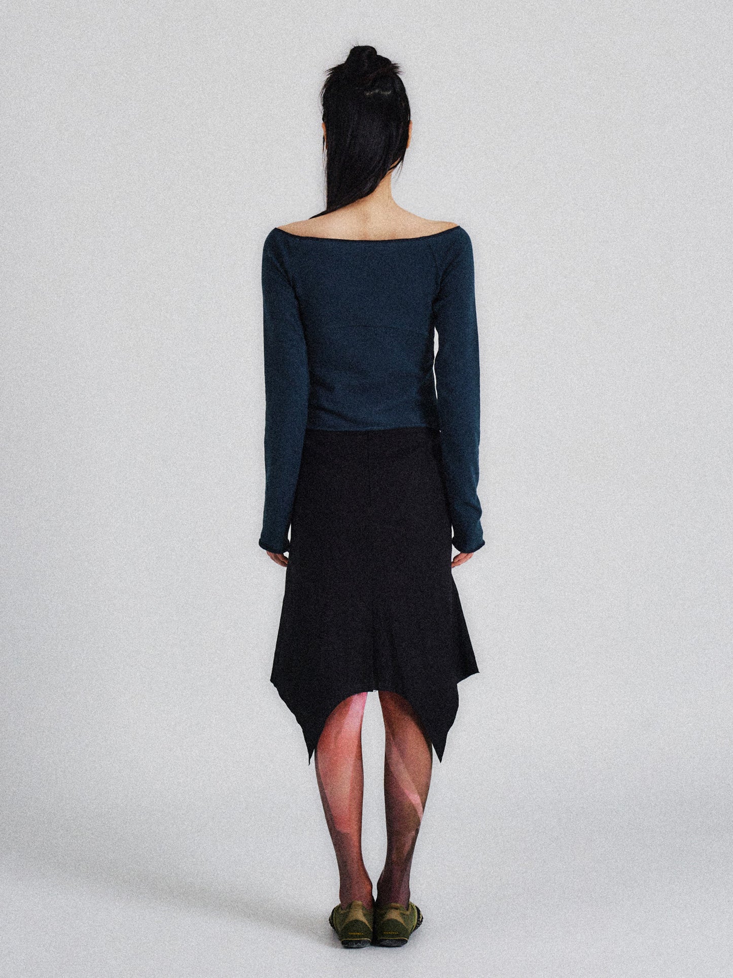 GUSSET OFF-SHOULDER TOP (MOSS)