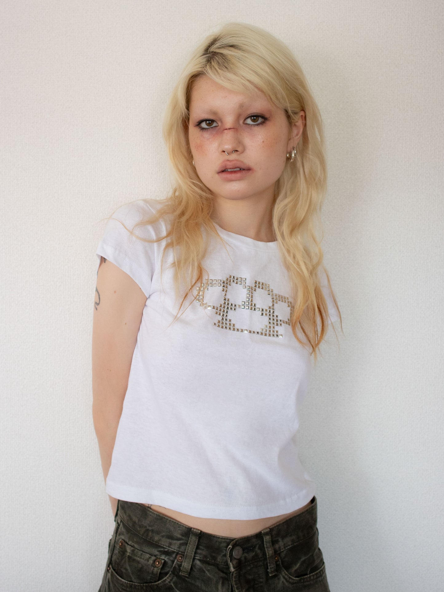 Knuckle Tee (white)